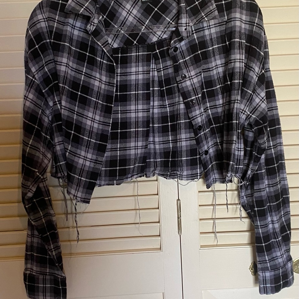 Black and White Plaid Cropped Shirt
